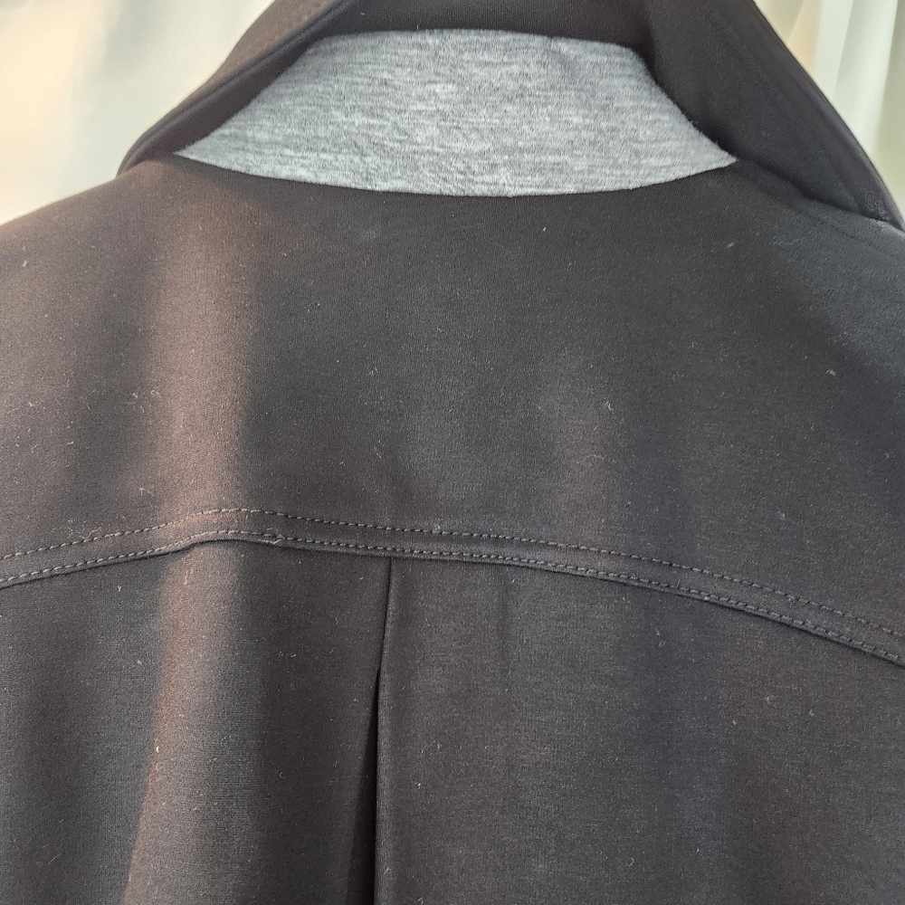 Kit & Ace Last Call Jacket Water Repellant Cropped structured size 2 in VGUC - Picture 11 of 12